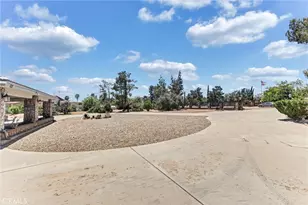 6965 Bandicoot Trail, Oak Hills, CA 92344 - Photo 51