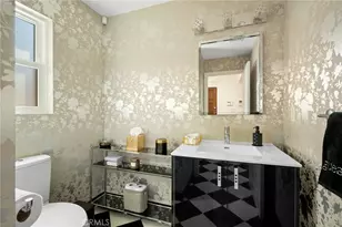 2040 W Kenneth Rd, Glendale, CA 91201 - Photo 13
