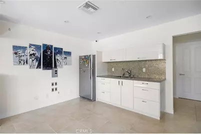 2040 W Kenneth Road, Glendale, CA 91201 - Photo 37