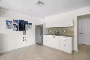 2040 W Kenneth Rd, Glendale, CA 91201 - Photo 37