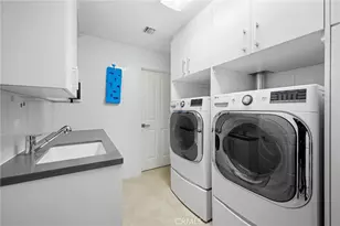 2040 W Kenneth Rd, Glendale, CA 91201 - Photo 39