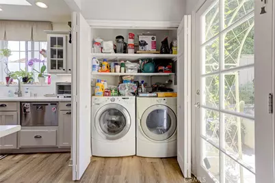 11316 Sunshine Ter, Studio City, CA 91604 - Photo 17