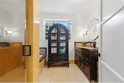 1102 Olmsted Drive, Glendale, CA 91202 - Photo 17