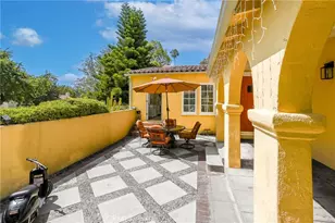 1102 Olmsted Dr, Glendale, CA 91202 - Photo 11