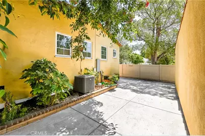 1102 Olmsted Drive, Glendale, CA 91202 - Photo 9