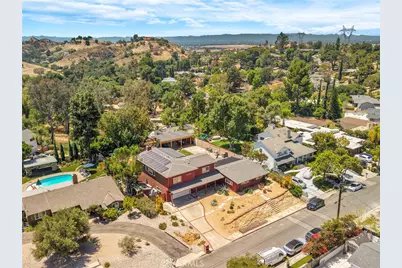 10768 Wheatland, Shadow Hills, CA 91040 - Photo 45