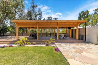 10768 Wheatland, Shadow Hills, CA 91040 - Photo 33