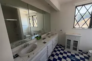 1021 Wolverton, Glendale, CA 91207 - Photo 23
