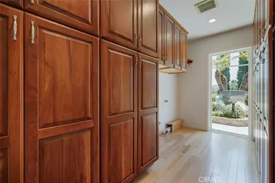 900 Chudleigh Lane, Glendale, CA 91207 - Photo 21