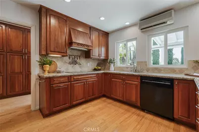 900 Chudleigh Lane, Glendale, CA 91207 - Photo 17