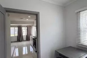4085 W 141st St, Hawthorne, CA 90250 - Photo 5