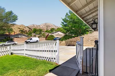 30300 Jasmine Valley, Canyon Country, CA 91387 - Photo 25