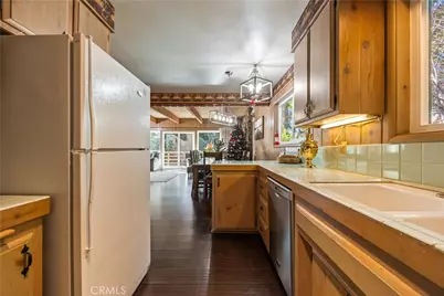 225 Fremont, Lake Arrowhead, CA 92352 - Photo 19