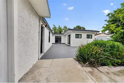 7907 Satsuma, Los Angeles, CA 91352 - Photo 31