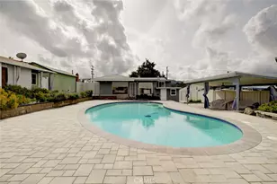 6911 Valmont St, Tujunga, CA 91042 - Photo 35