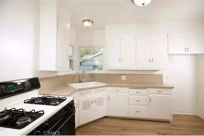 151 S Parish, Burbank, CA 91506 - Photo 11