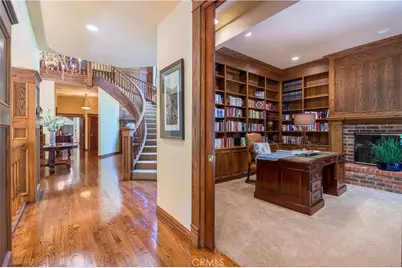 375 Berkshire Avenue, La Canada Flintridge, CA 91011 - Photo 17