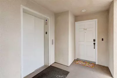 565 E San Jose #Ph1, Burbank, CA 91501 - Photo 5