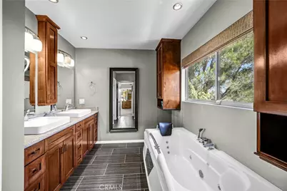 824 Stanford Road, Burbank, CA 91504 - Photo 27