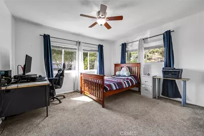 824 Stanford Road, Burbank, CA 91504 - Photo 33