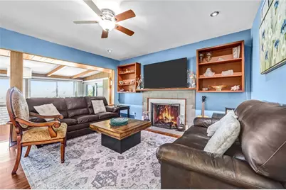 824 Stanford Road, Burbank, CA 91504 - Photo 13