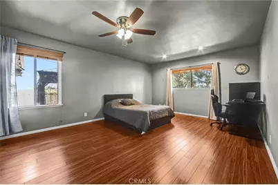 824 Stanford Road, Burbank, CA 91504 - Photo 29