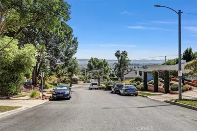 824 Stanford Road, Burbank, CA 91504 - Photo 7