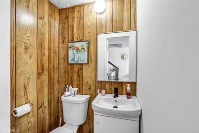 824 Stanford Road, Burbank, CA 91504 - Photo 37