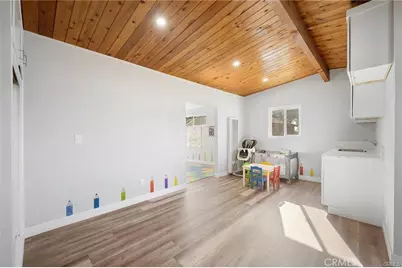 505 Cambridge Drive, Burbank, CA 91504 - Photo 23