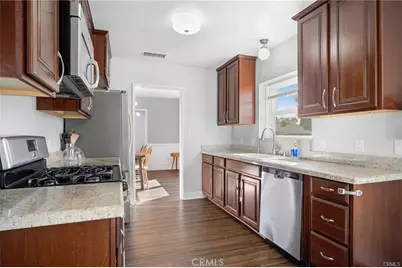 505 Cambridge Drive, Burbank, CA 91504 - Photo 7