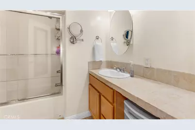 1232 E Elmwood Avenue, Burbank, CA 91501 - Photo 21