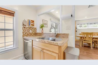 1232 E Elmwood Avenue, Burbank, CA 91501 - Photo 25
