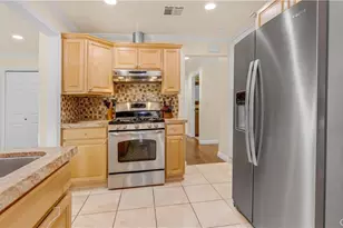 1232 E Elmwood Ave, Burbank, CA 91501 - Photo 27