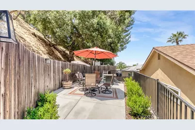 1232 E Elmwood Avenue, Burbank, CA 91501 - Photo 47