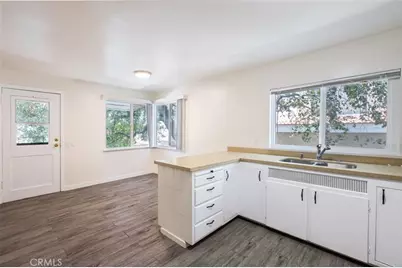 2520 Montrose Avenue, Montrose, CA 91020 - Photo 9