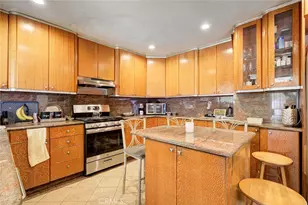 7792 Shadyspring, Burbank, CA 91504 - Photo 25