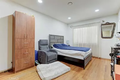 7792 Shadyspring, Burbank, CA 91504 - Photo 15