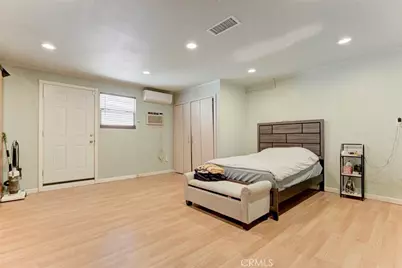 7792 Shadyspring, Burbank, CA 91504 - Photo 21