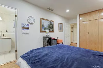 7792 Shadyspring, Burbank, CA 91504 - Photo 17