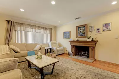 7792 Shadyspring, Burbank, CA 91504 - Photo 5
