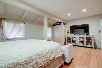 7792 Shadyspring, Burbank, CA 91504 - Photo 13