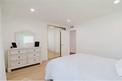 19240 Knapp Street, Northridge, CA 91324 - Photo 27