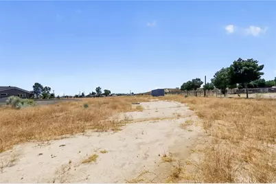 11152 E Avenue V12, Littlerock, CA 93543 - Photo 19