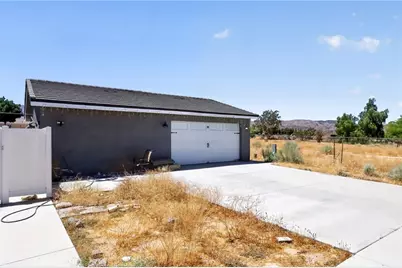 11152 E Avenue V12, Littlerock, CA 93543 - Photo 15