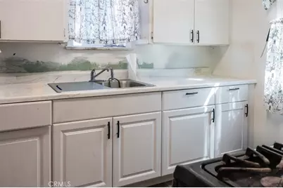 1401 S Whitemarsh, Compton, CA 90220 - Photo 5