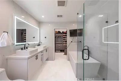 12521 Stagg Street, North Hollywood, CA 91605 - Photo 15