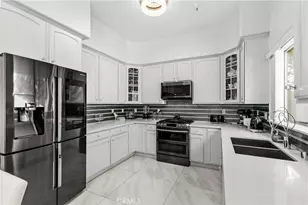 6920 Valmont, Tujunga, CA 91042 - Photo 31