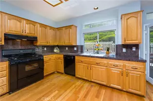 29324 Begonias Ln, Canyon Country, CA 91387 - Photo 9