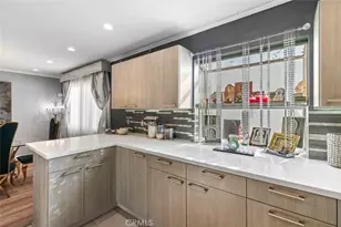 7764 Via Capri, Burbank, CA 91504 - Photo 21