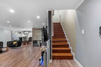 7764 Via Capri, Burbank, CA 91504 - Photo 27